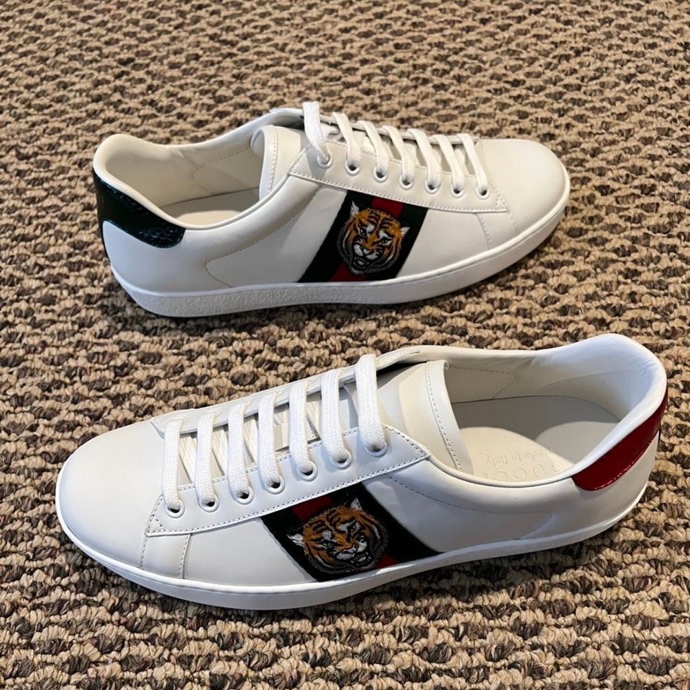 Gucci embroidered tigers